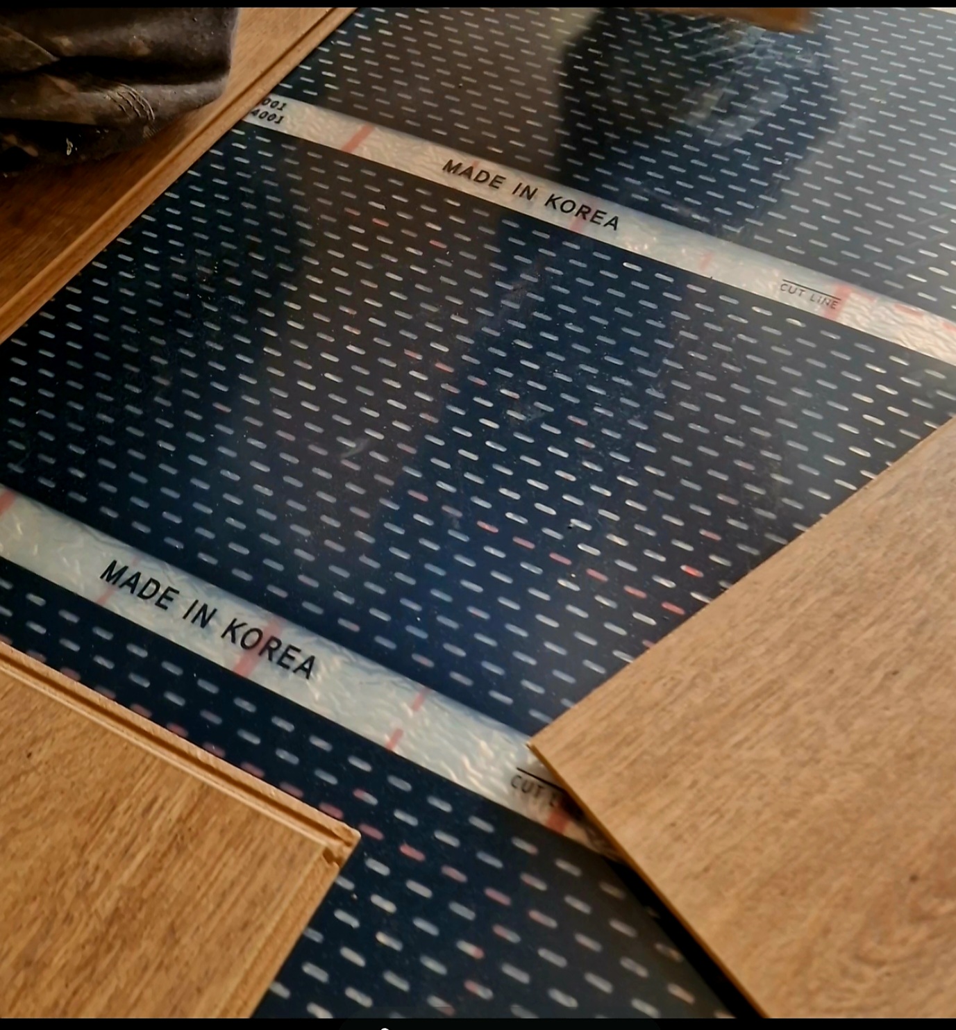 Infracrvena grijaća folija za laminat 130 W/m² – širina 100 cm